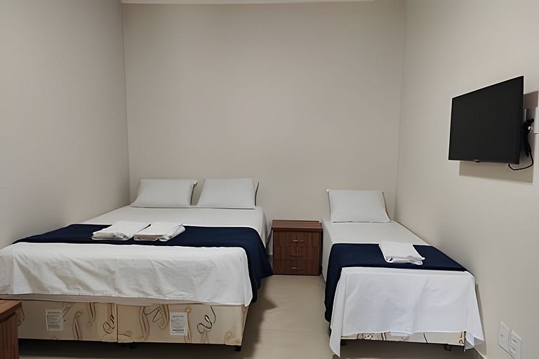 Casa NOVA c/ ar e tv em todos quartos e garagem