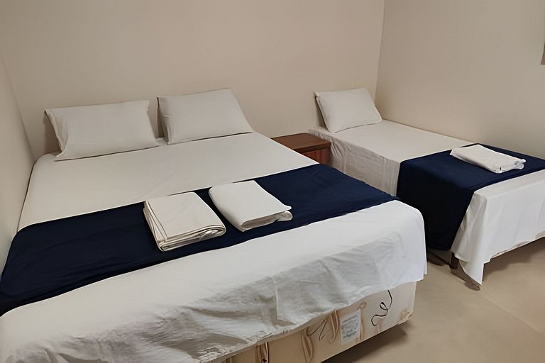 Casa NOVA c/ ar e tv em todos quartos e garagem