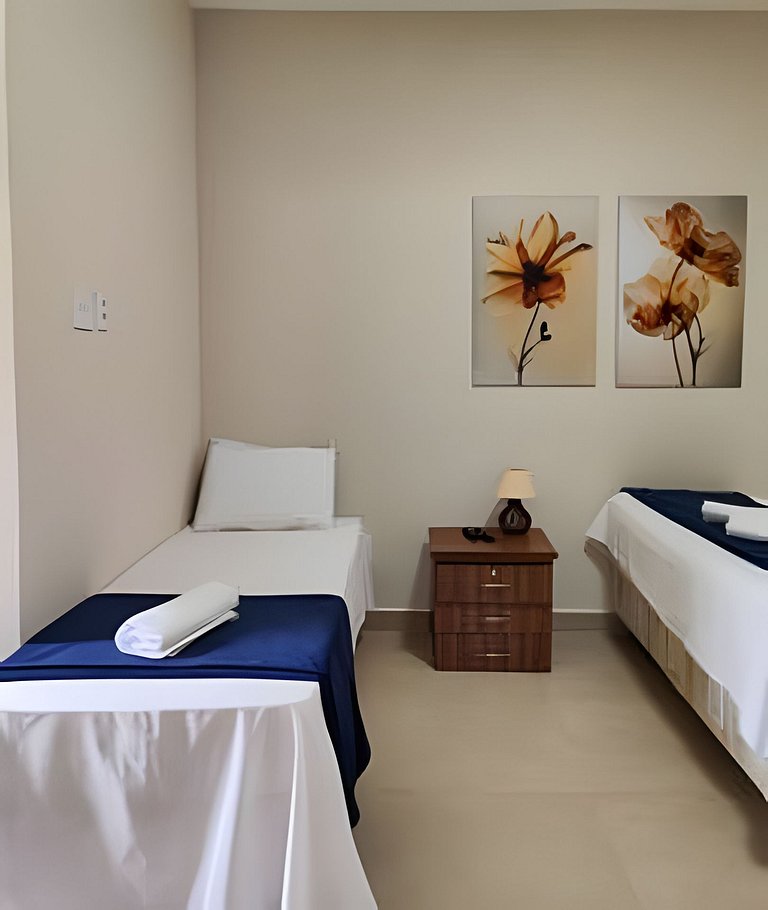 Casa NOVA c/ ar e tv em todos quartos e garagem