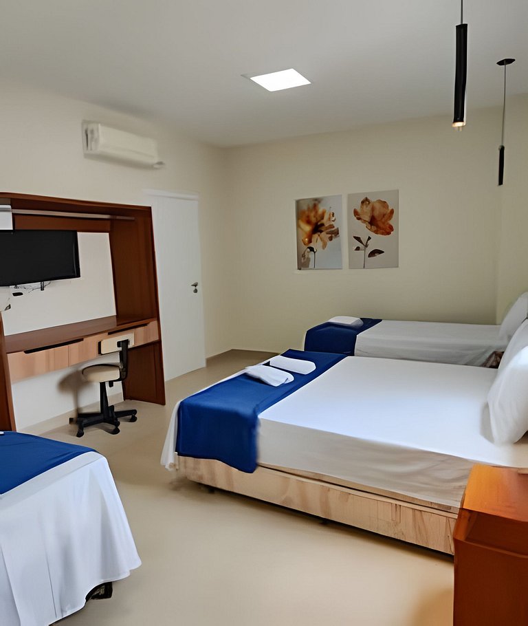 Casa NOVA c/ ar e tv em todos quartos e garagem