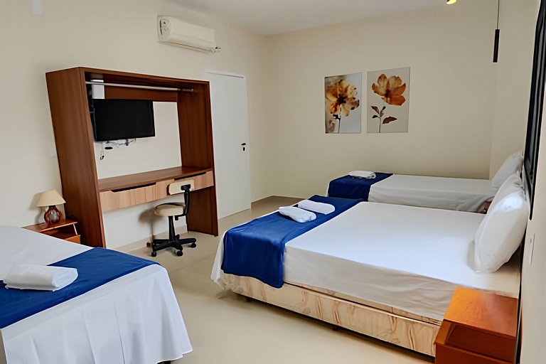 Casa NOVA c/ ar e tv em todos quartos e garagem