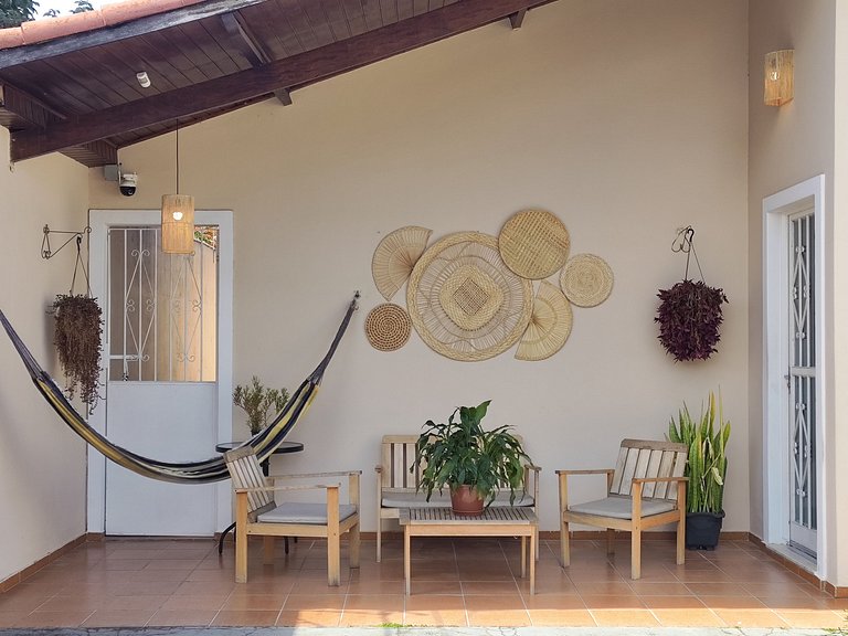 Casa familiar 2 qts, próx. ao Santuário Nacional