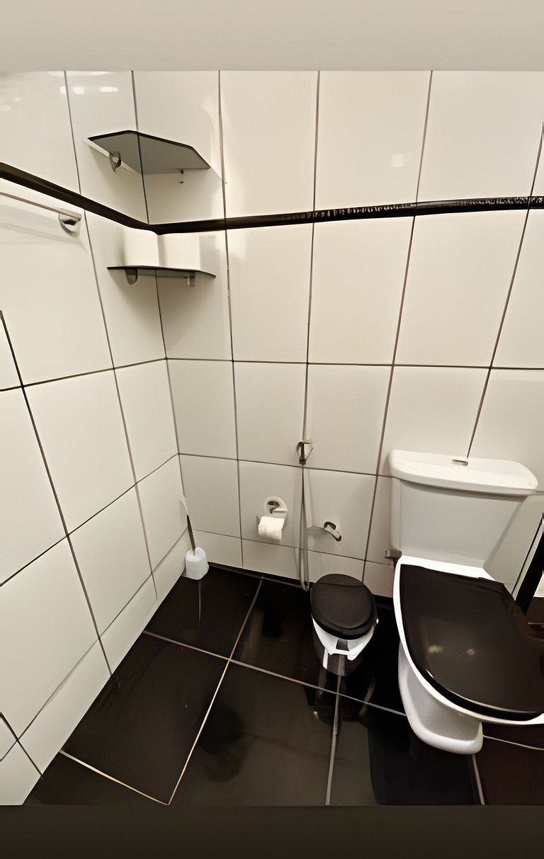 apto térreo a pé ao santuário 3 qts ar e garagem