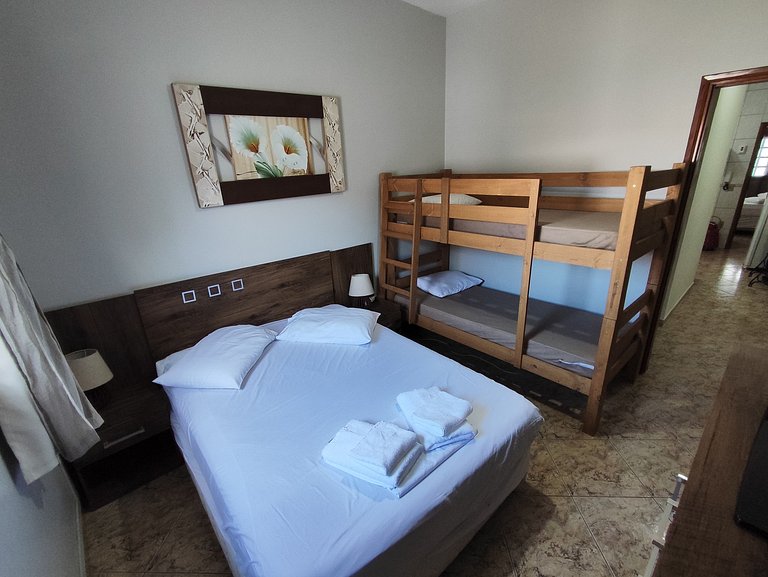 Piscina até 12 hosp. +Pet