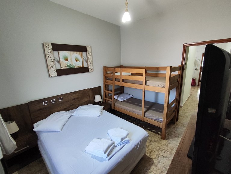 Piscina até 12 hosp. +Pet