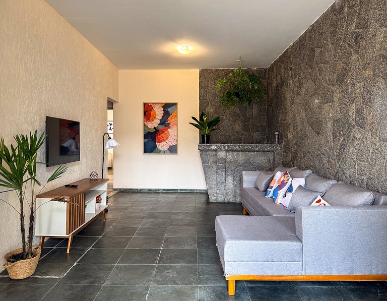 Casa ampla com 3 quartos e ar-cond