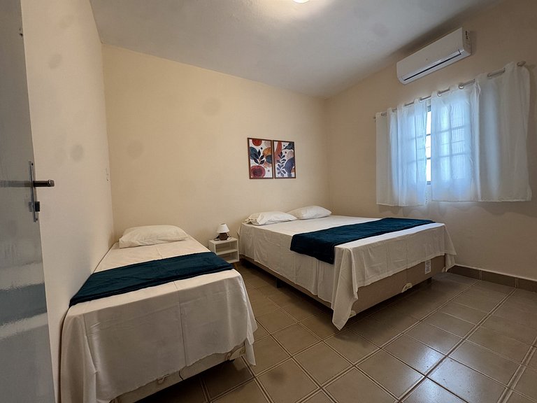 Casa ampla com 3 quartos e ar-cond