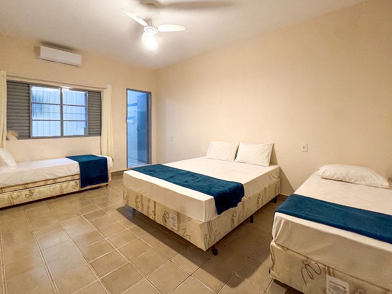 Casa ampla com 3 quartos e ar-cond