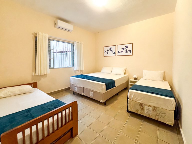 Casa ampla com 3 quartos e ar-cond
