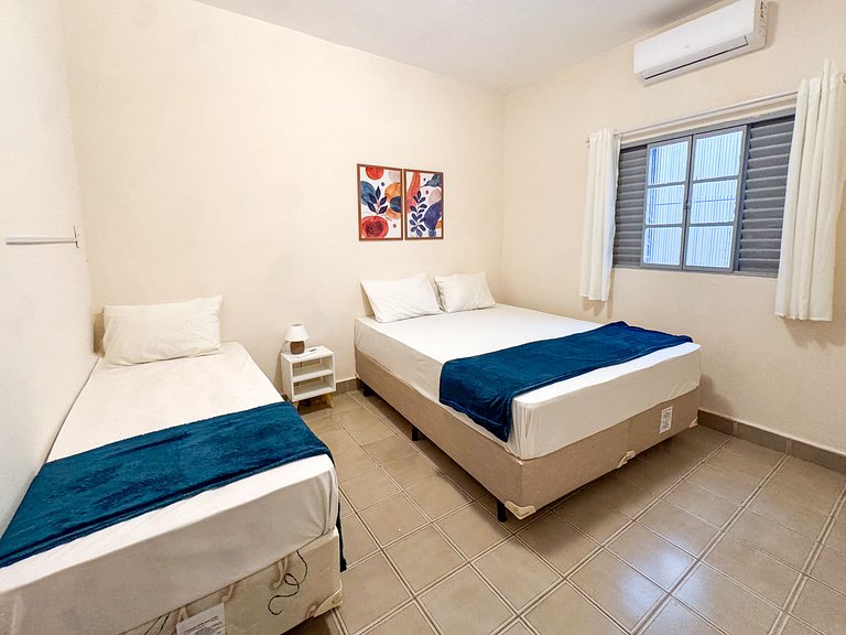 Casa ampla com 3 quartos e ar-cond