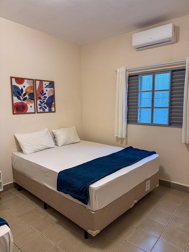Casa ampla com 3 quartos e ar-cond