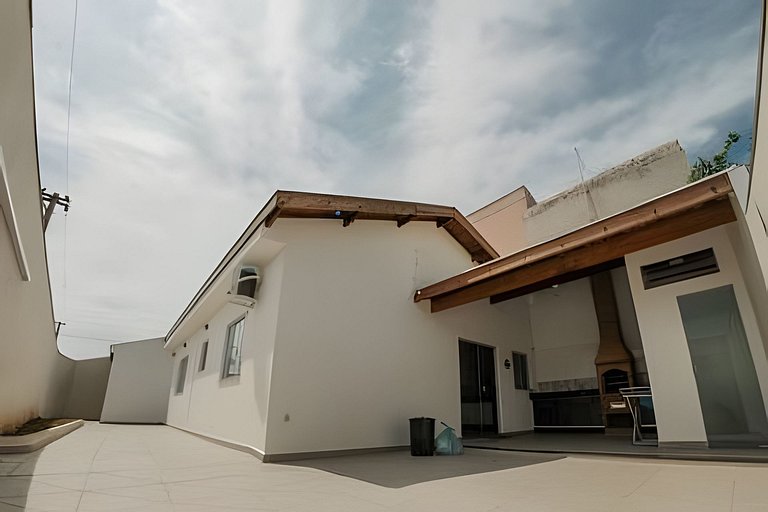 Casa Sol de Maria (Ao lado do santuário)