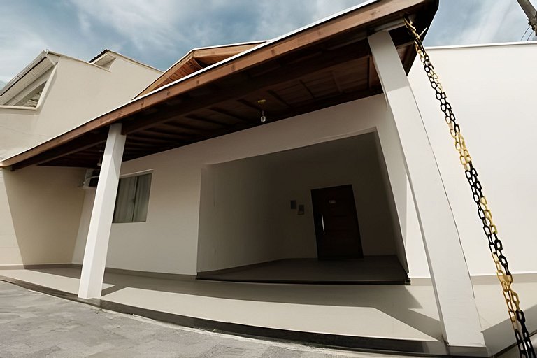 Casa Sol de Maria (Ao lado do santuário)